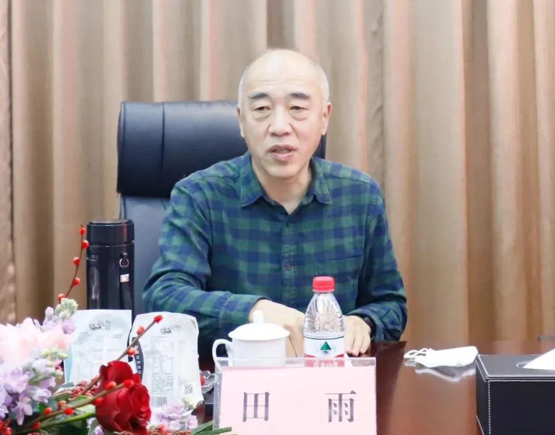 新年開(kāi)新局 合作促發(fā)展丨佳木斯市委常委、副市長(zhǎng)閆志剛一行蒞臨花花牛乳業(yè)集團(tuán)及佳田企業(yè)考察座談