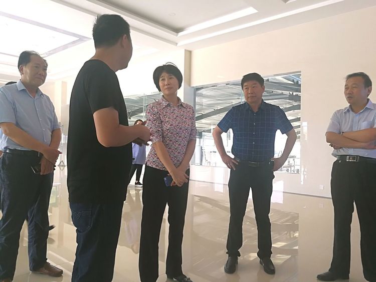 駐馬店市委常委、統(tǒng)戰(zhàn)部長(zhǎng)姚新文 蒞臨花花牛乳業(yè)集團(tuán)總部調(diào)研
